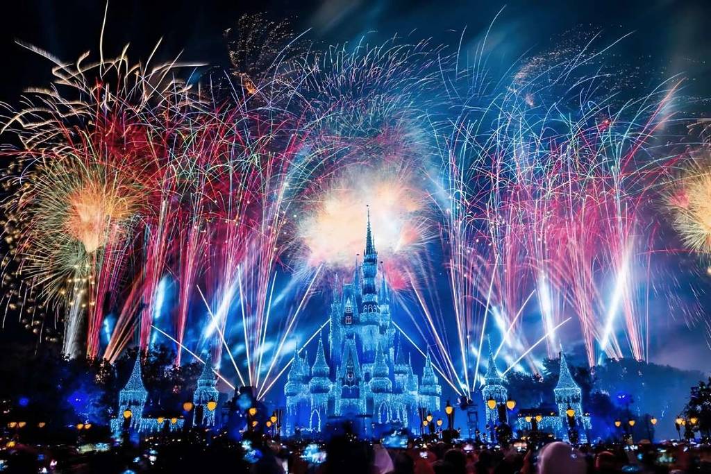 7 Stunning Firework Displays Around Los Angeles To Ring In New Year’s Eve 2026