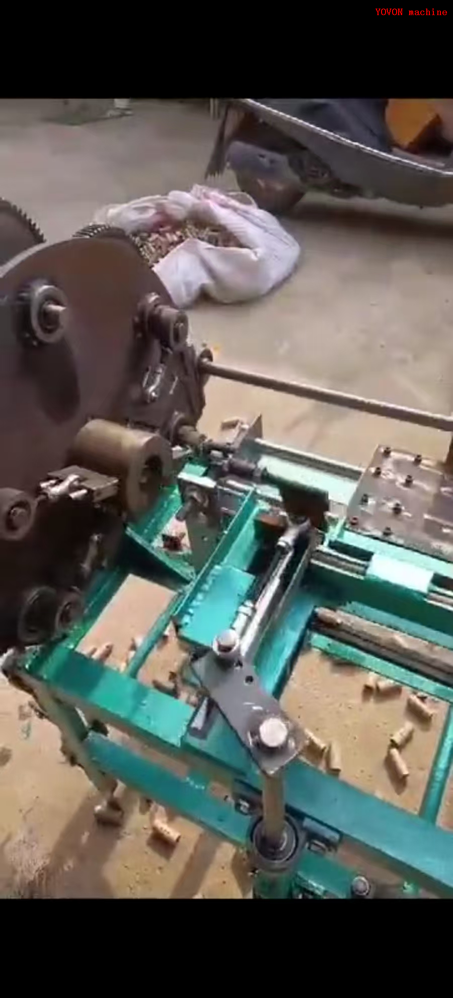 fountain/smoke fireworks paper tubes drill hole machine