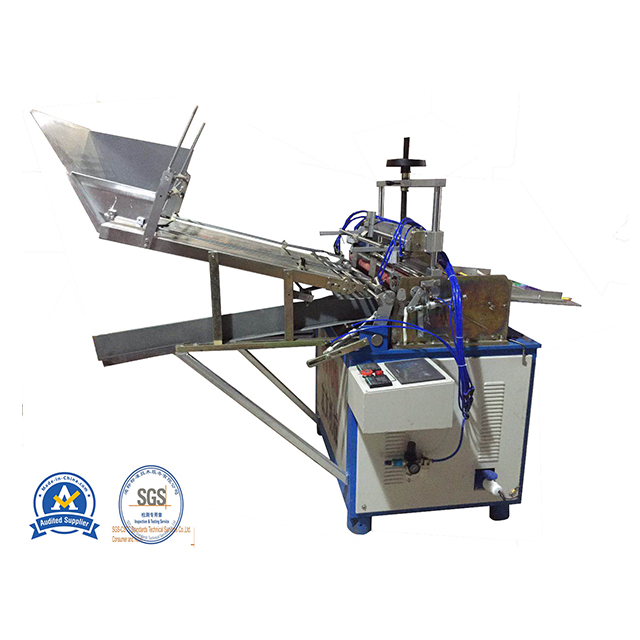 Roman Candles Labeling Machine