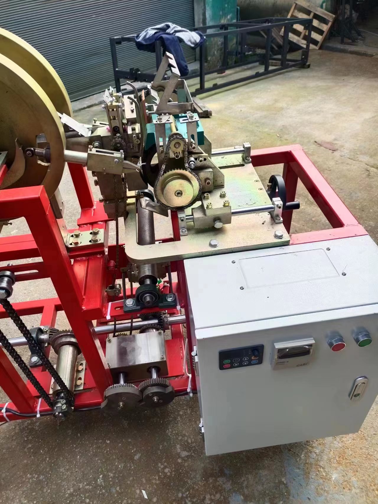 Auto Pulling Firecrackers Machine / Pulling Machine