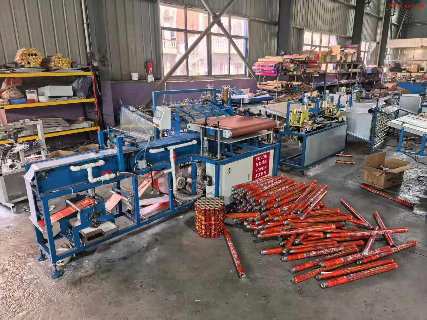 Confetti Party Pooper Roman Candle Fireworks Tube High Speed Labeling Machine with Roller Print Paper